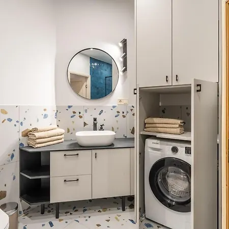 Sauna - 3 Separate Brs - Foosball - Old Town - By Innorental Апартаменты *